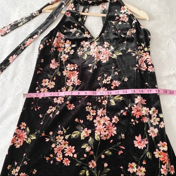 Lush Floral Print Velvet Choker Dress - Picture 6 of 11